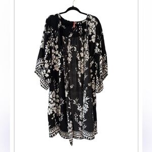 Pasolino Black Floral Rayon Flare Sleeve  Bohemian Cottagecore Kimono  Large